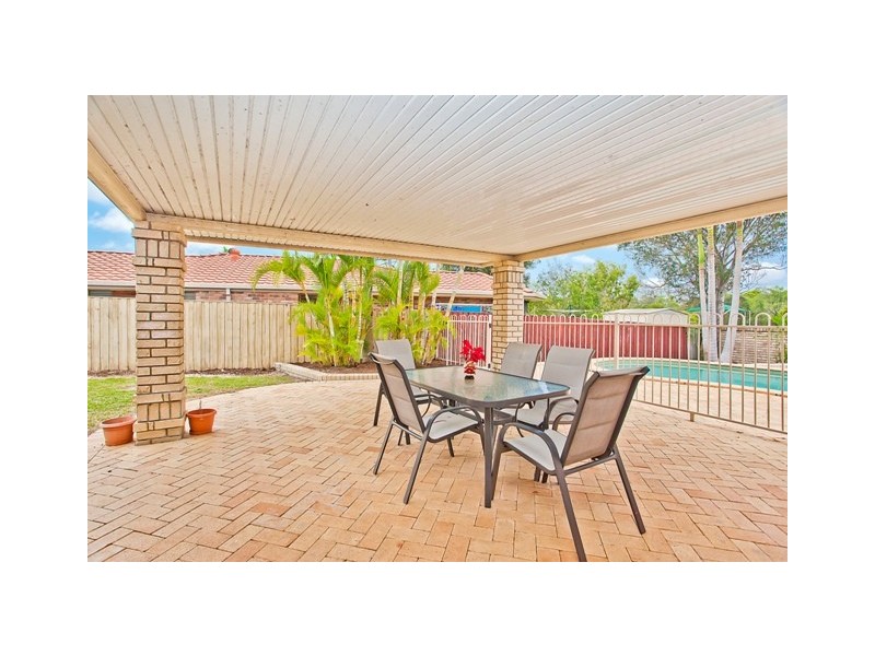39 Galapagos Way, Pacific Pines QLD 4211