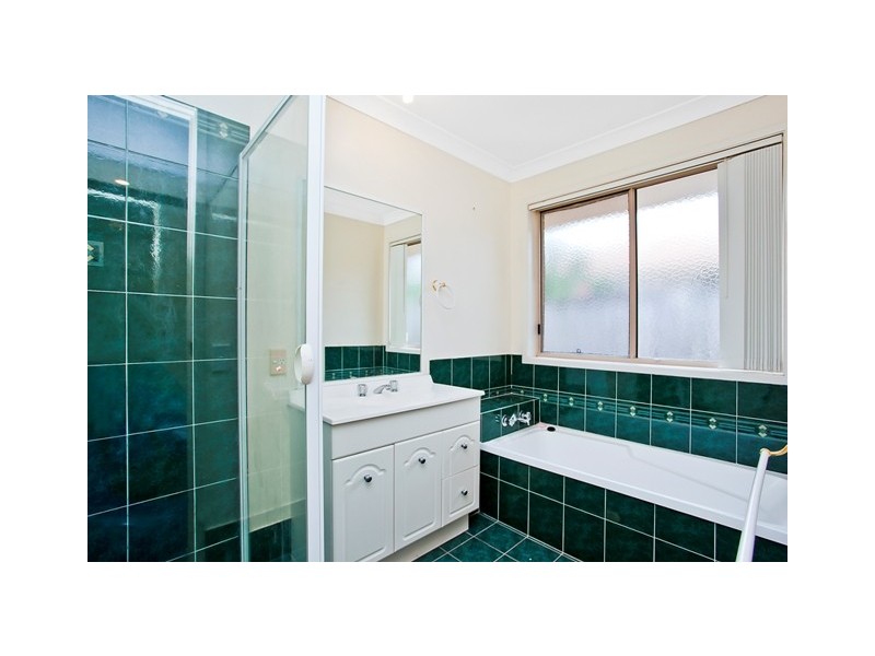 39 Galapagos Way, Pacific Pines QLD 4211
