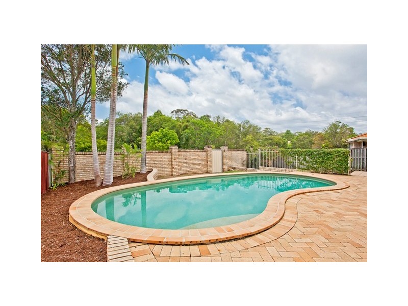 39 Galapagos Way, Pacific Pines QLD 4211