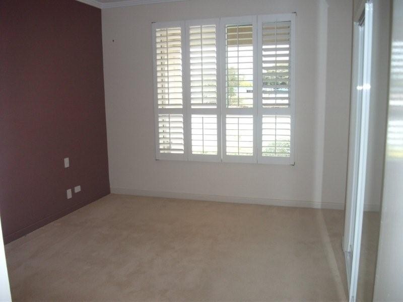 92 Cabana Blvd, Benowa QLD 4217