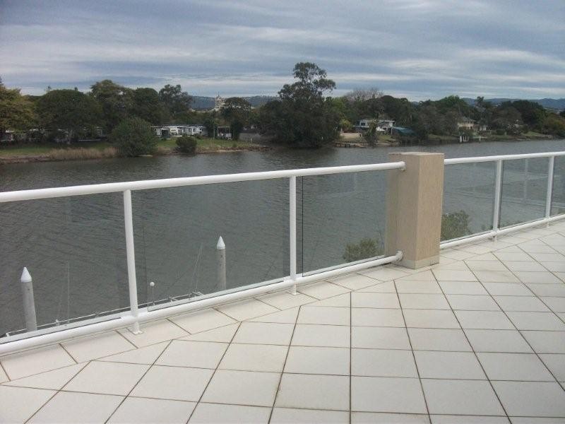 92 Cabana Blvd, Benowa QLD 4217