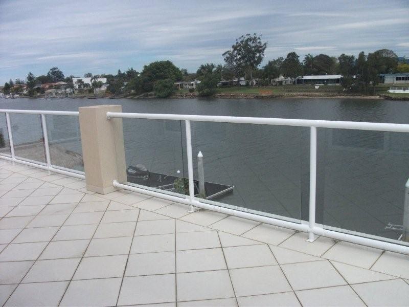 92 Cabana Blvd, Benowa QLD 4217