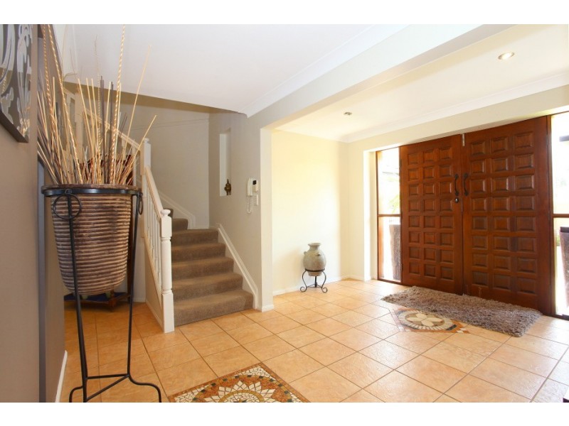 10 Portobello Drive, Mermaid Waters QLD 4218