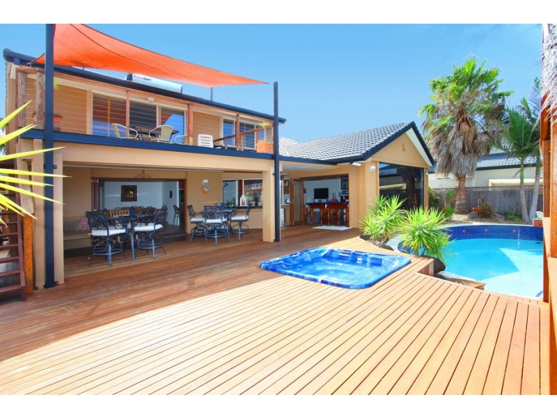 10 Portobello Drive, Mermaid Waters QLD 4218