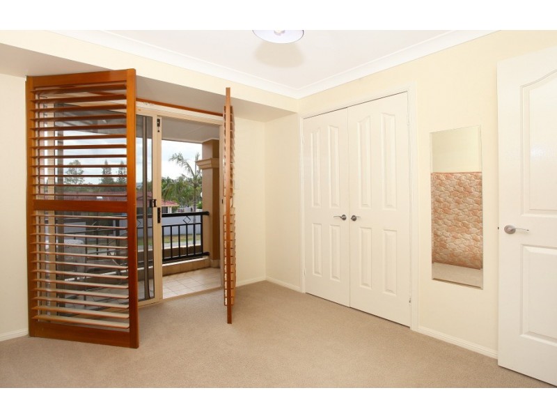 10 Portobello Drive, Mermaid Waters QLD 4218