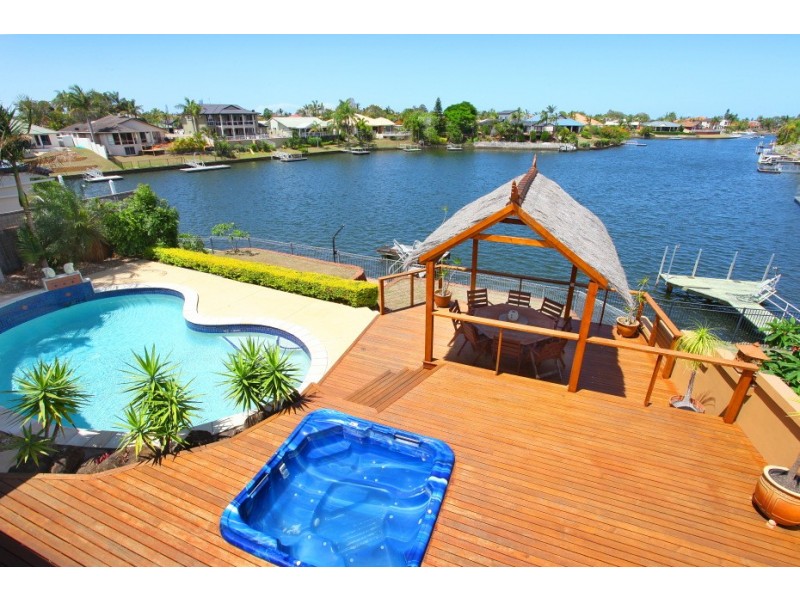 10 Portobello Drive, Mermaid Waters QLD 4218