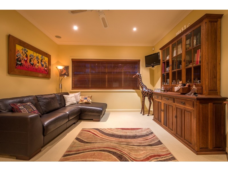 12 Wallaby Place, Sorrento QLD 4217