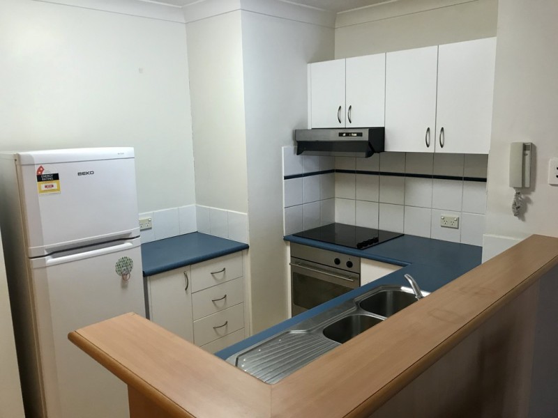 12/4-6 Queensland Ave, Broadbeach QLD 4218