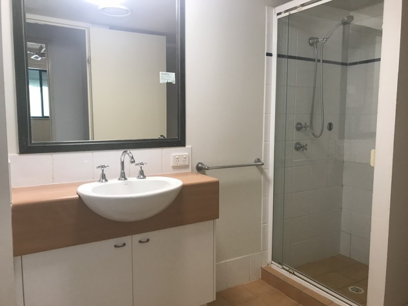 12/4-6 Queensland Ave, Broadbeach QLD 4218