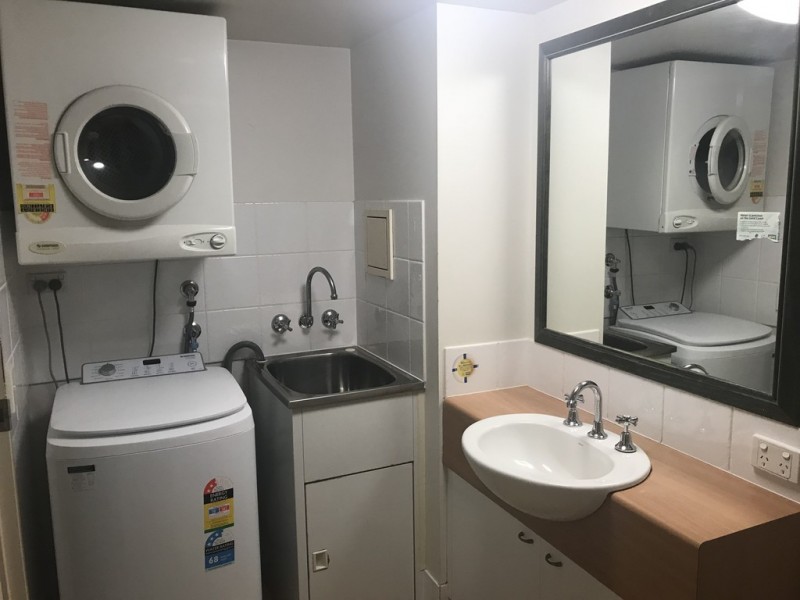 12/4-6 Queensland Ave, Broadbeach QLD 4218