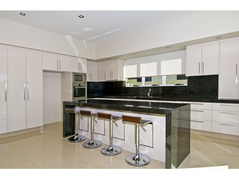 3012 Northview Parade, Benowa QLD 4217