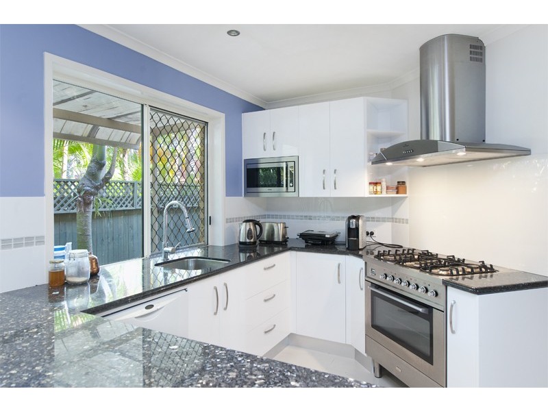 1/36 Broad Street, Labrador QLD 4215