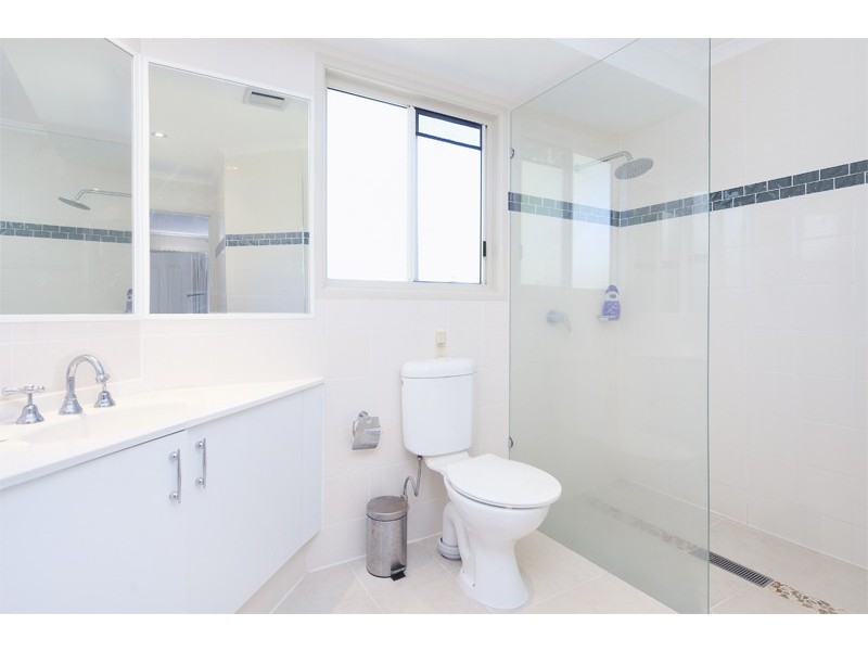 1/36 Broad Street, Labrador QLD 4215