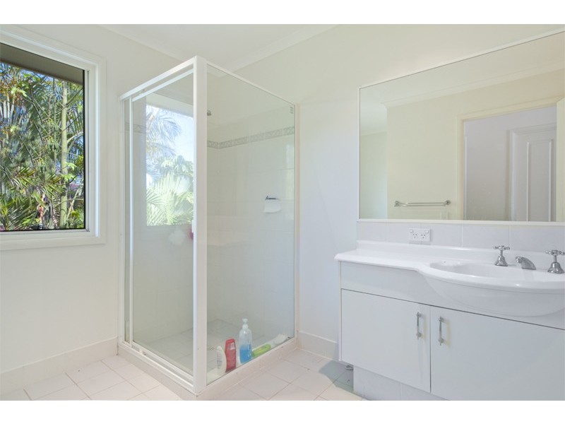 1/36 Broad Street, Labrador QLD 4215