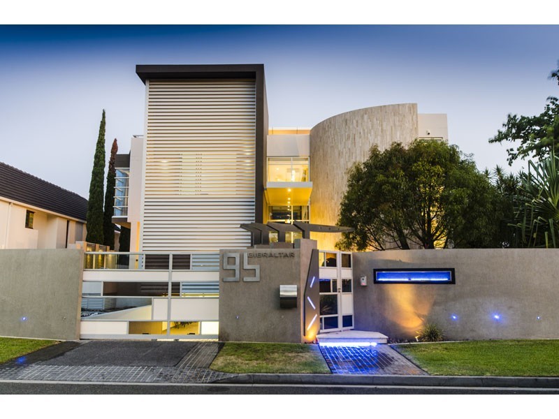 95 Gibraltar Drive, Isle Of Capri QLD 4217