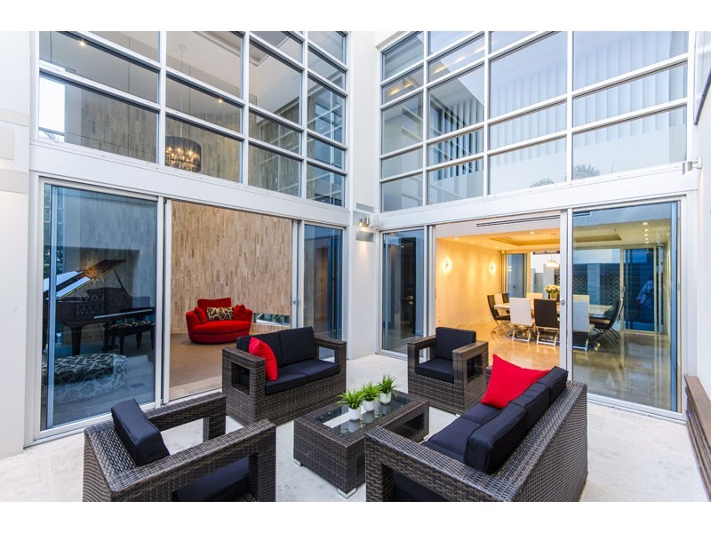 95 Gibraltar Drive, Isle Of Capri QLD 4217