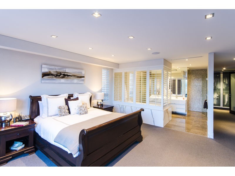 95 Gibraltar Drive, Isle Of Capri QLD 4217