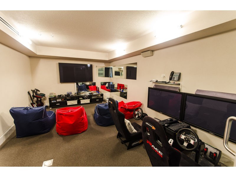 95 Gibraltar Drive, Isle Of Capri QLD 4217