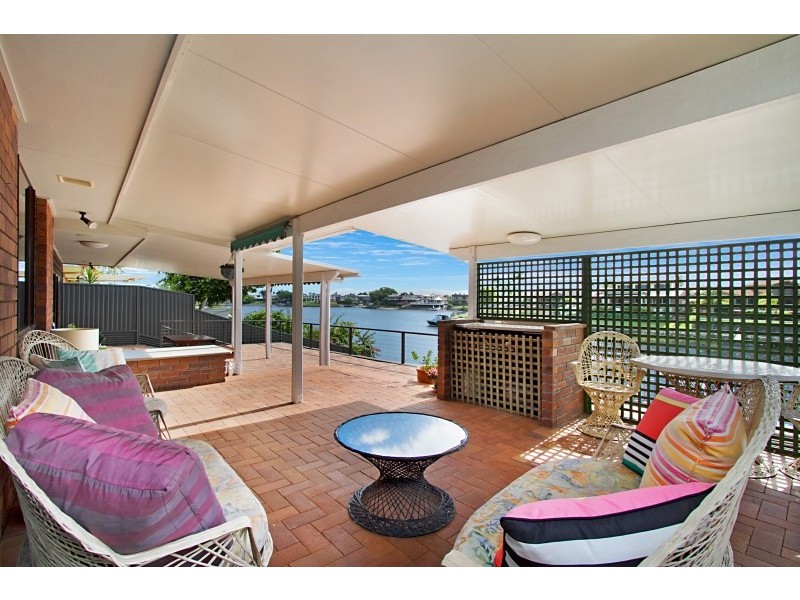 16 Claymore Crescent, Sorrento QLD 4217