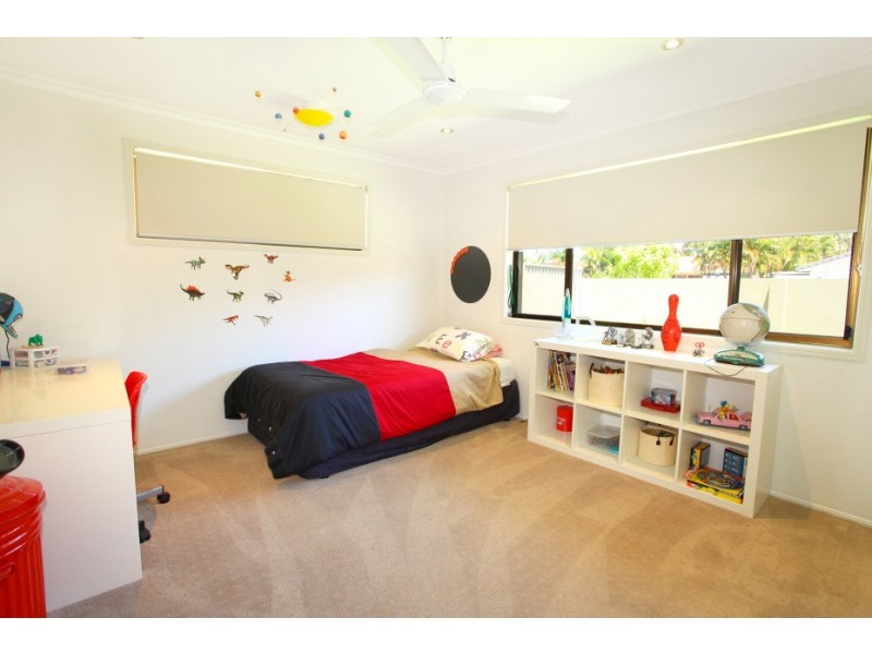 19 Mackay Close, Sorrento QLD 4217