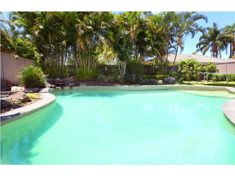 19 Mackay Close, Sorrento QLD 4217