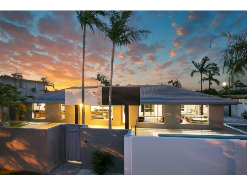 29 Rio Vista Boulevard, Broadbeach Waters QLD 4218