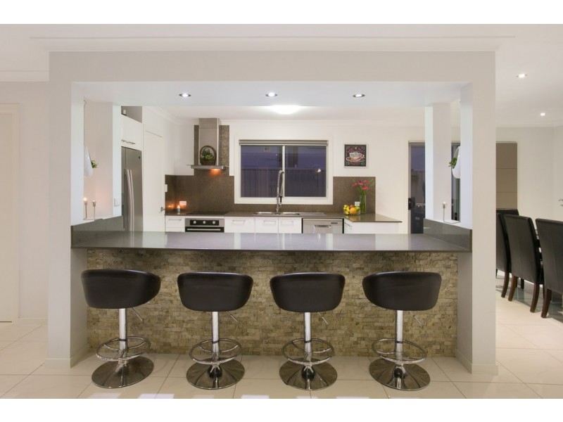 29 Rio Vista Boulevard, Broadbeach Waters QLD 4218