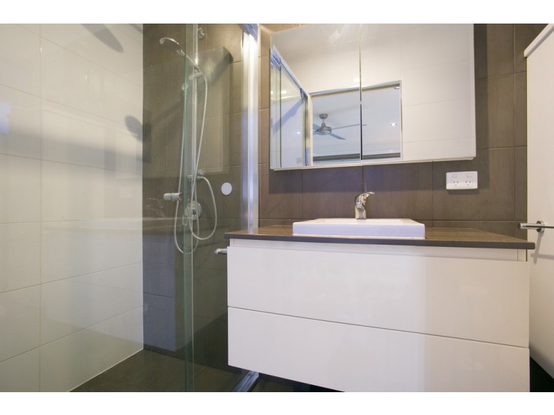 29 Rio Vista Boulevard, Broadbeach Waters QLD 4218