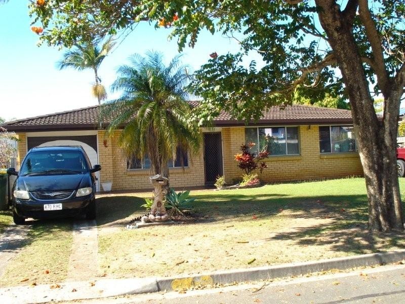 4 Summerland Key, Broadbeach Waters QLD 4218