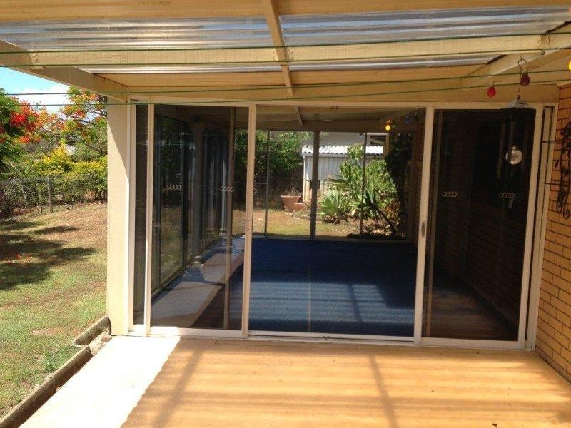 4 Summerland Key, Broadbeach Waters QLD 4218