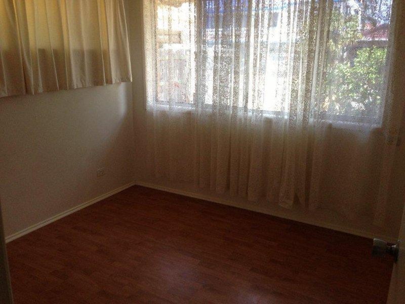 4 Summerland Key, Broadbeach Waters QLD 4218
