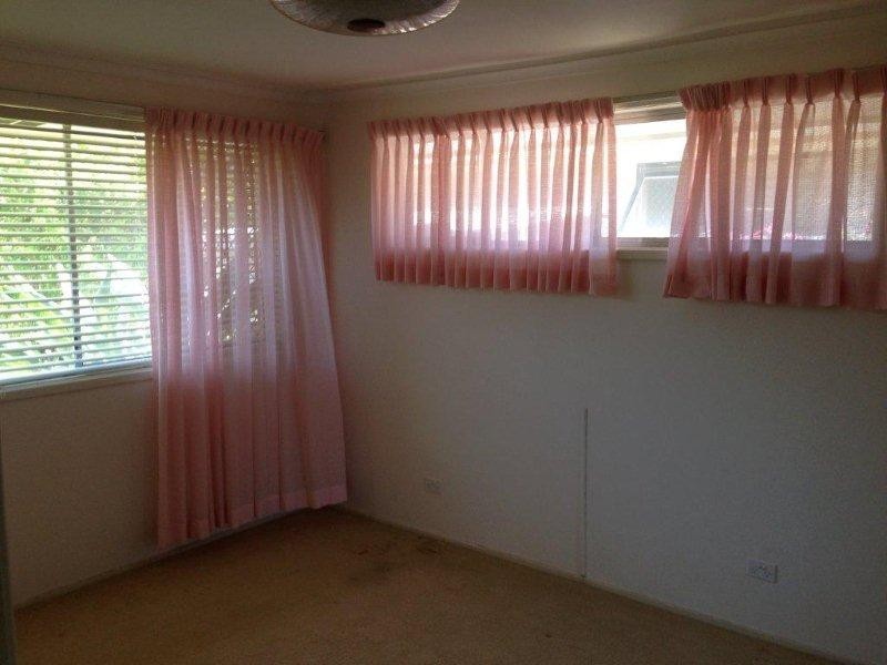 4 Summerland Key, Broadbeach Waters QLD 4218