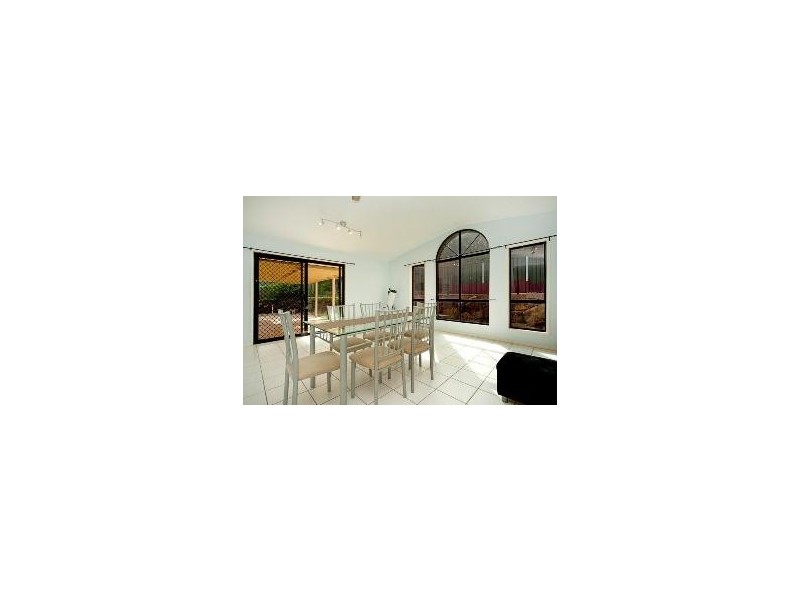 3 Equador Ct, Pacific Pines QLD 4211