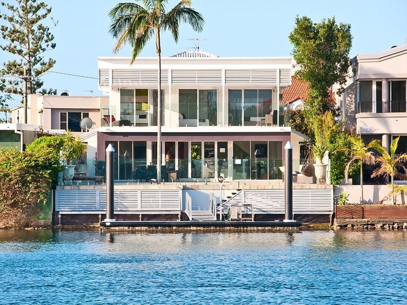 Chevron Island QLD 4217