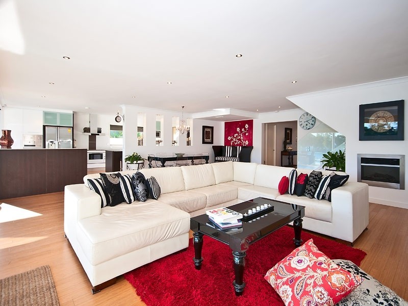 Chevron Island QLD 4217