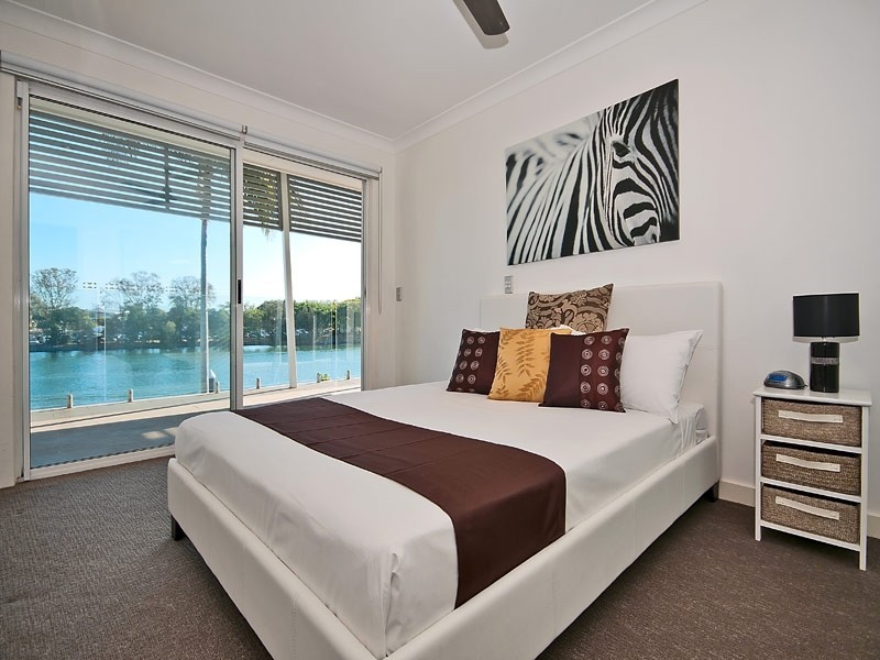 Chevron Island QLD 4217