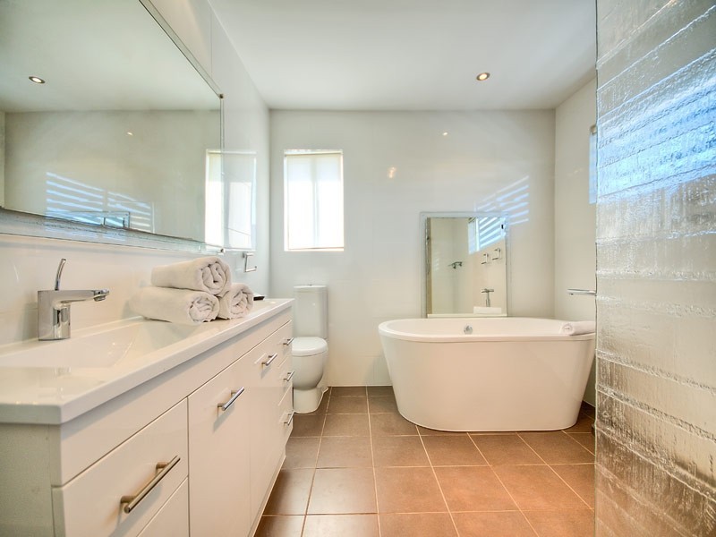 Chevron Island QLD 4217