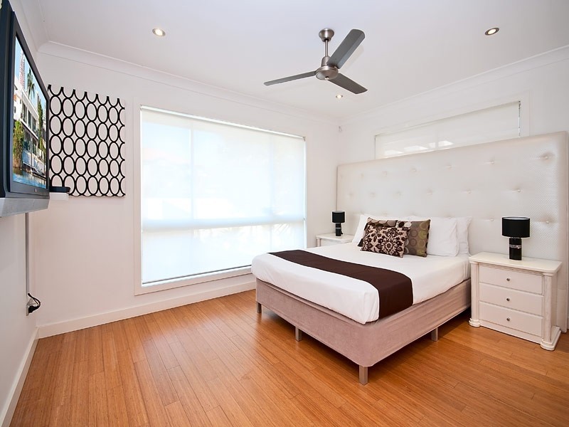 Chevron Island QLD 4217