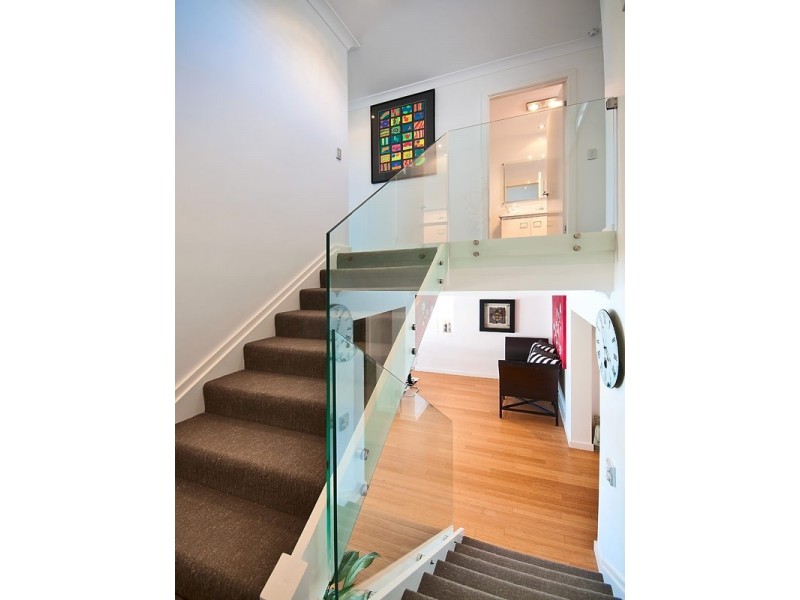 Chevron Island QLD 4217