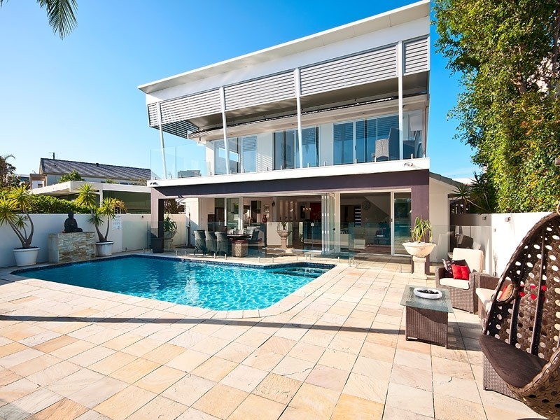 Chevron Island QLD 4217