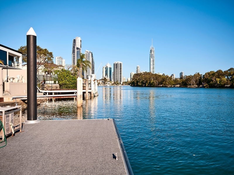 Chevron Island QLD 4217