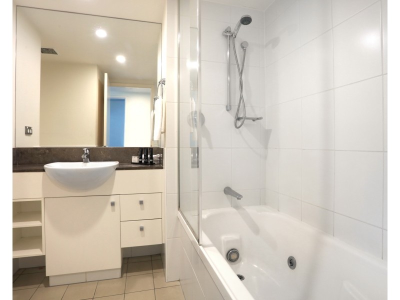 501/2685-2689 Gold Coast Highway, Broadbeach QLD 4218