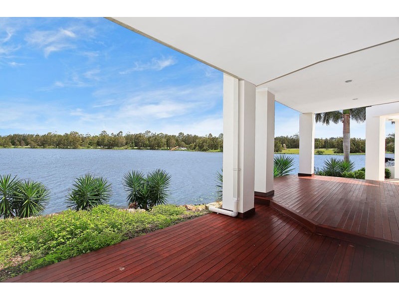 40 Santabelle Crescent, Clear Island Waters QLD 4226