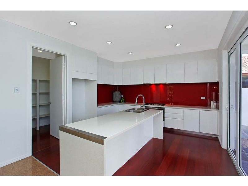 40 Santabelle Crescent, Clear Island Waters QLD 4226