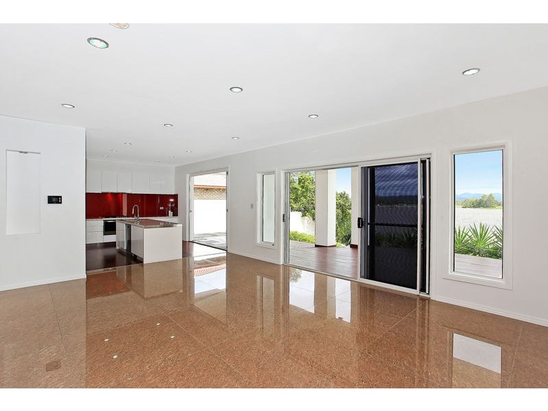 40 Santabelle Crescent, Clear Island Waters QLD 4226