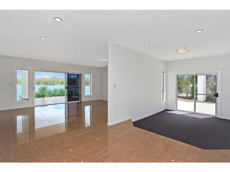 40 Santabelle Crescent, Clear Island Waters QLD 4226