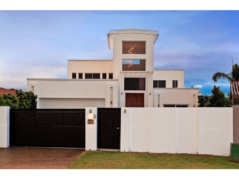 40 Santabelle Crescent, Clear Island Waters QLD 4226