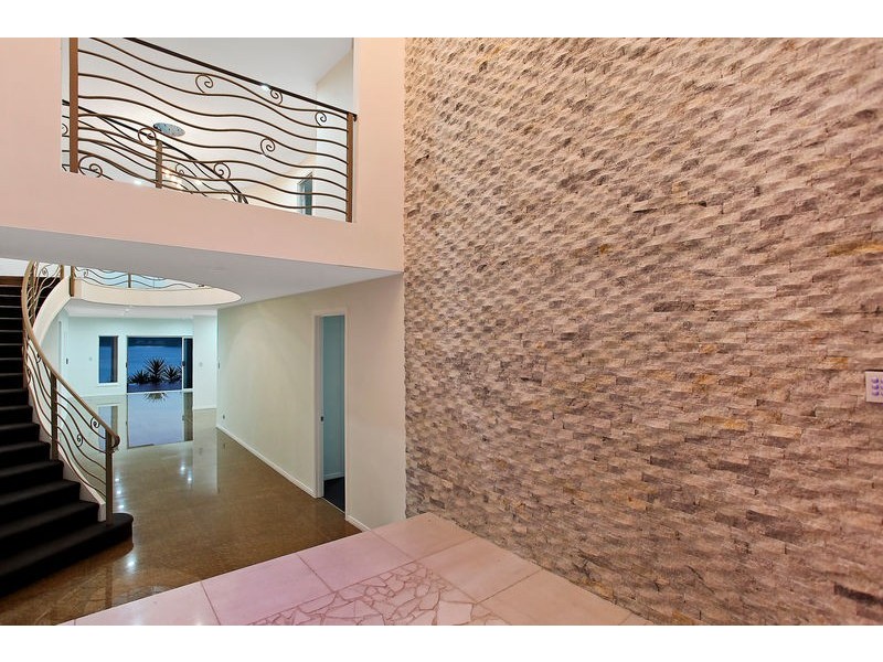 40 Santabelle Crescent, Clear Island Waters QLD 4226