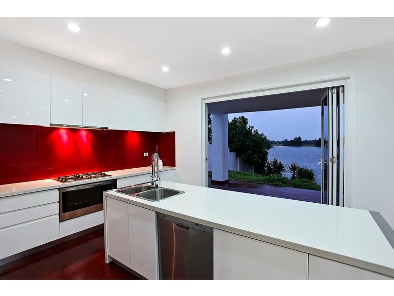 40 Santabelle Crescent, Clear Island Waters QLD 4226