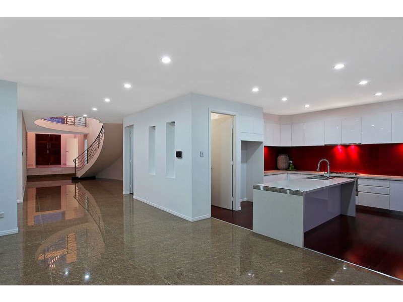 40 Santabelle Crescent, Clear Island Waters QLD 4226